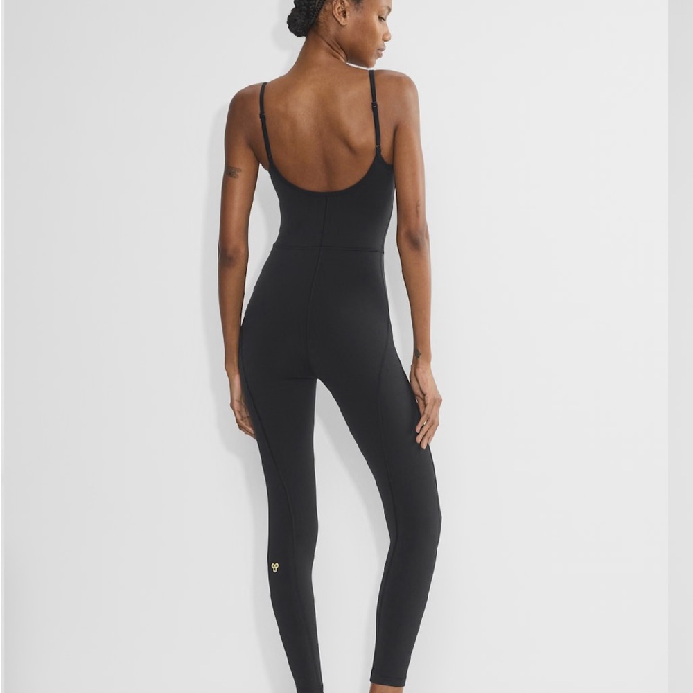 Aritzia LIFE Athleisure Onesie Wilfred Free Divinity Jumpsuit
Size XS - Picture 3 of 8